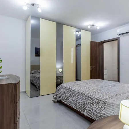 Bright & Spacious Apartment Sliema