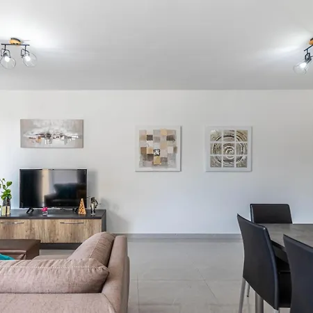 Bright & Spacious * Sliema